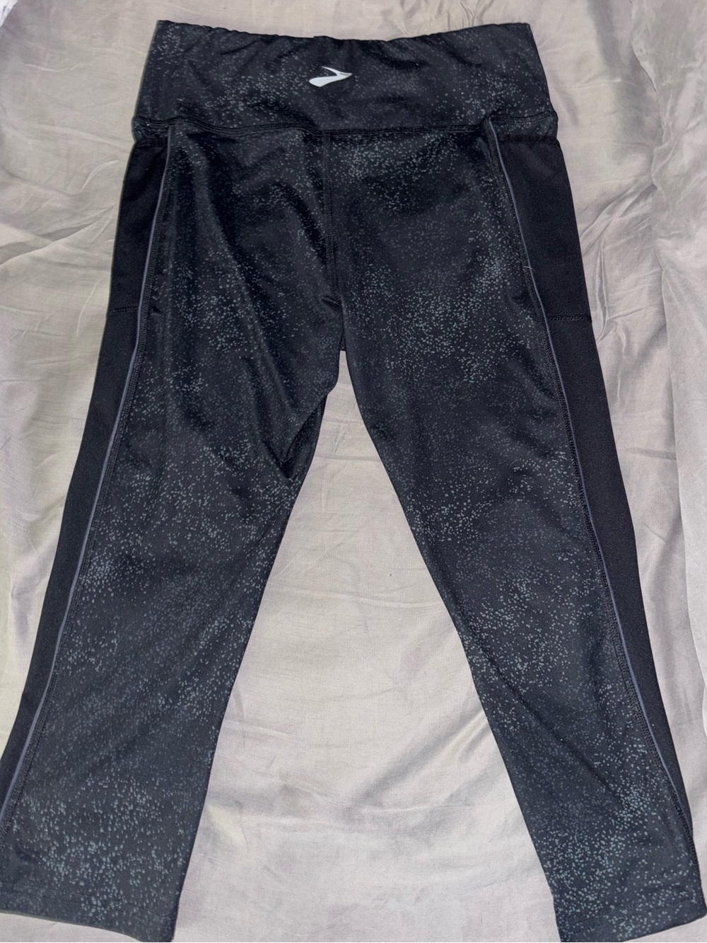 Brooks Black Shimmer Capri Leggings - Picture 3 of 5